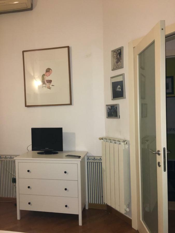 La Certosa Apartment Napoli Bagian luar foto